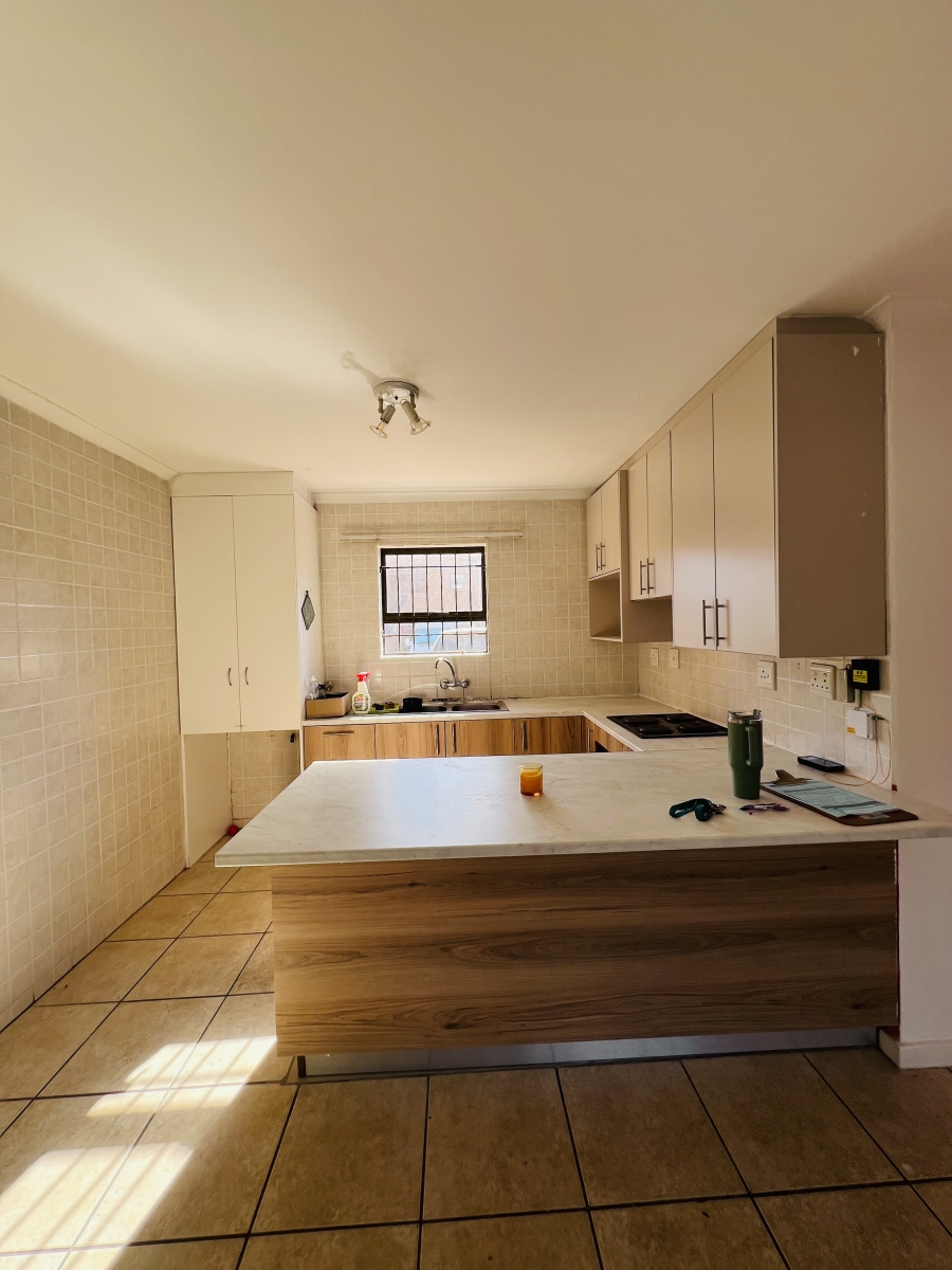 2 Bedroom Property for Sale in Sea Breeze Western Cape